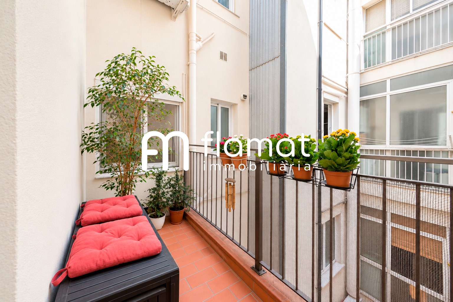 pisos en barcelona · carrer-de-valencia-08013 379000€