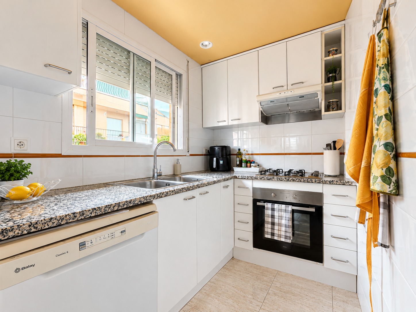 pisos en girona · calle-narcis-monturiol-sta-euge-17005 249000€