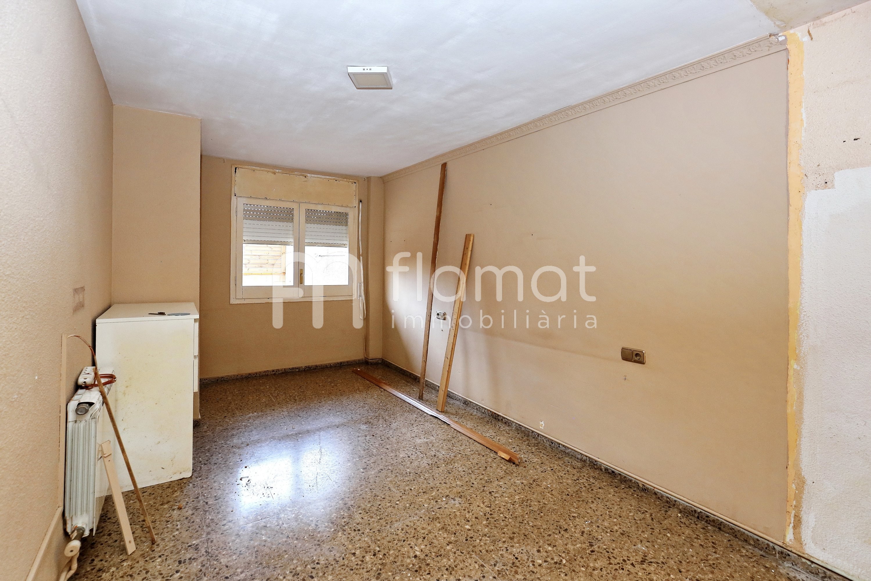 pisos en terrassa · carrer-de-marinel·lo-bosch-08222 215000€