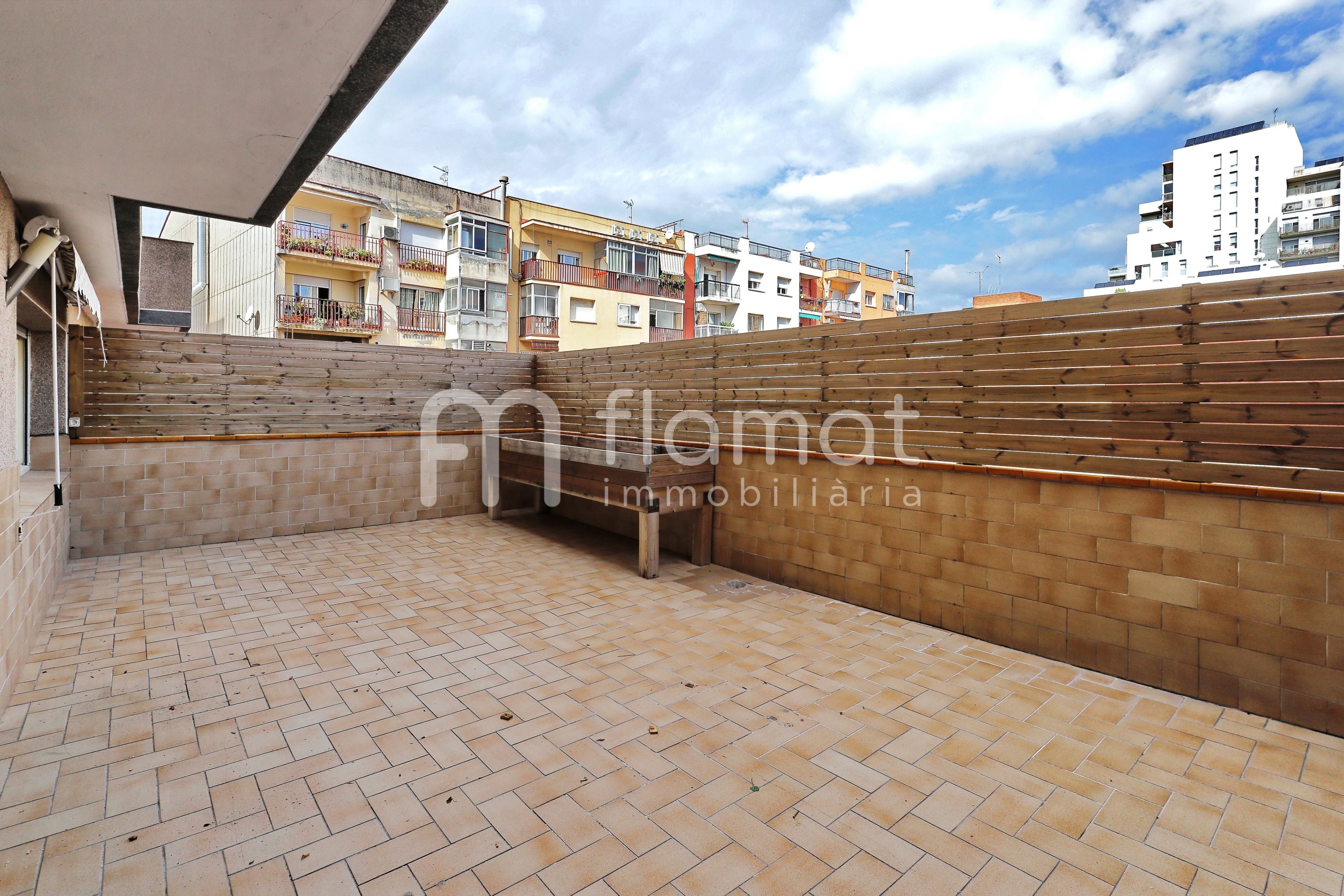 pisos en terrassa · carrer-de-marinel·lo-bosch-08222 215000€