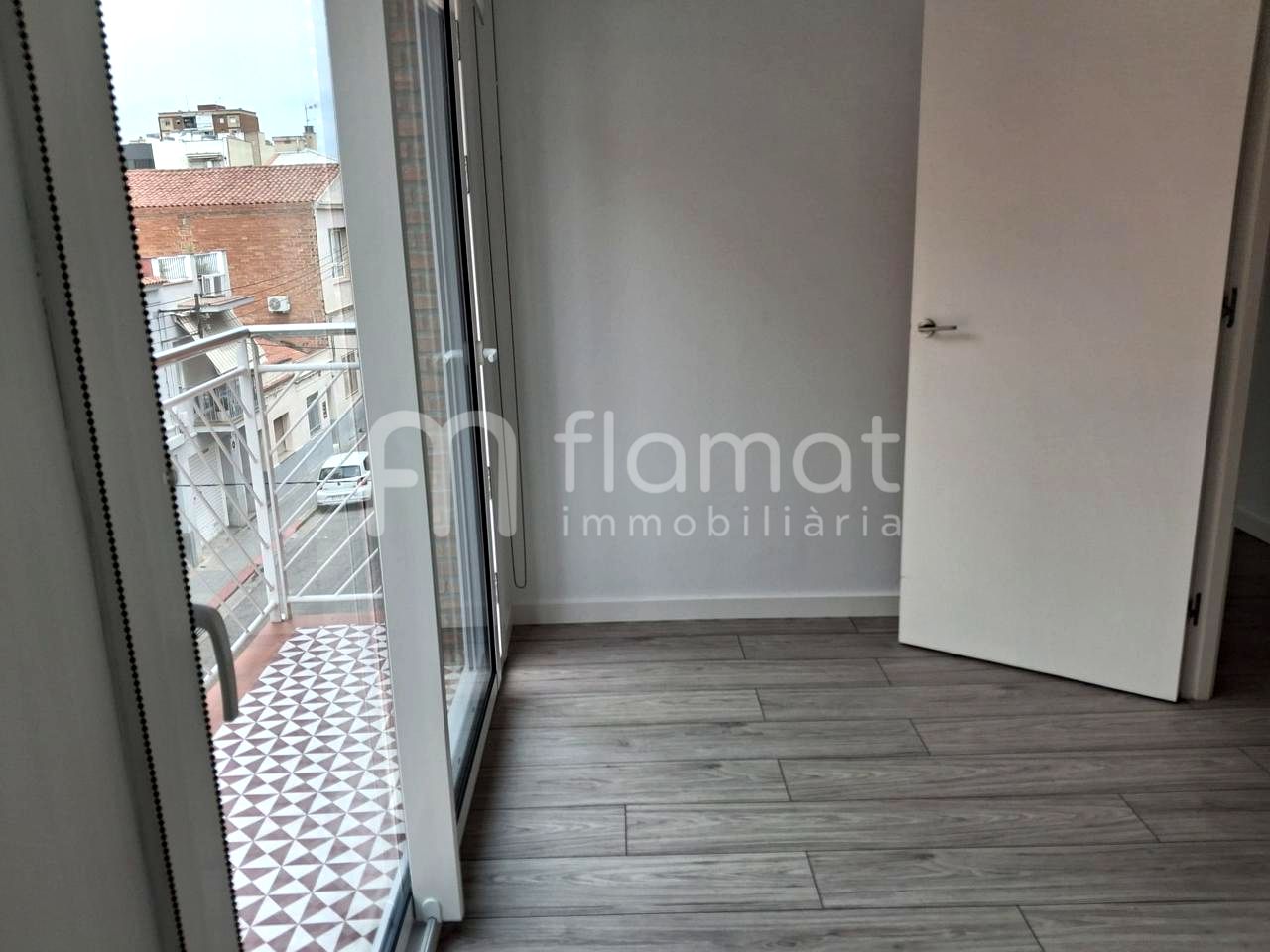 pisos en sabadell · carrer-de-francesc-bellapart-08208 285000€