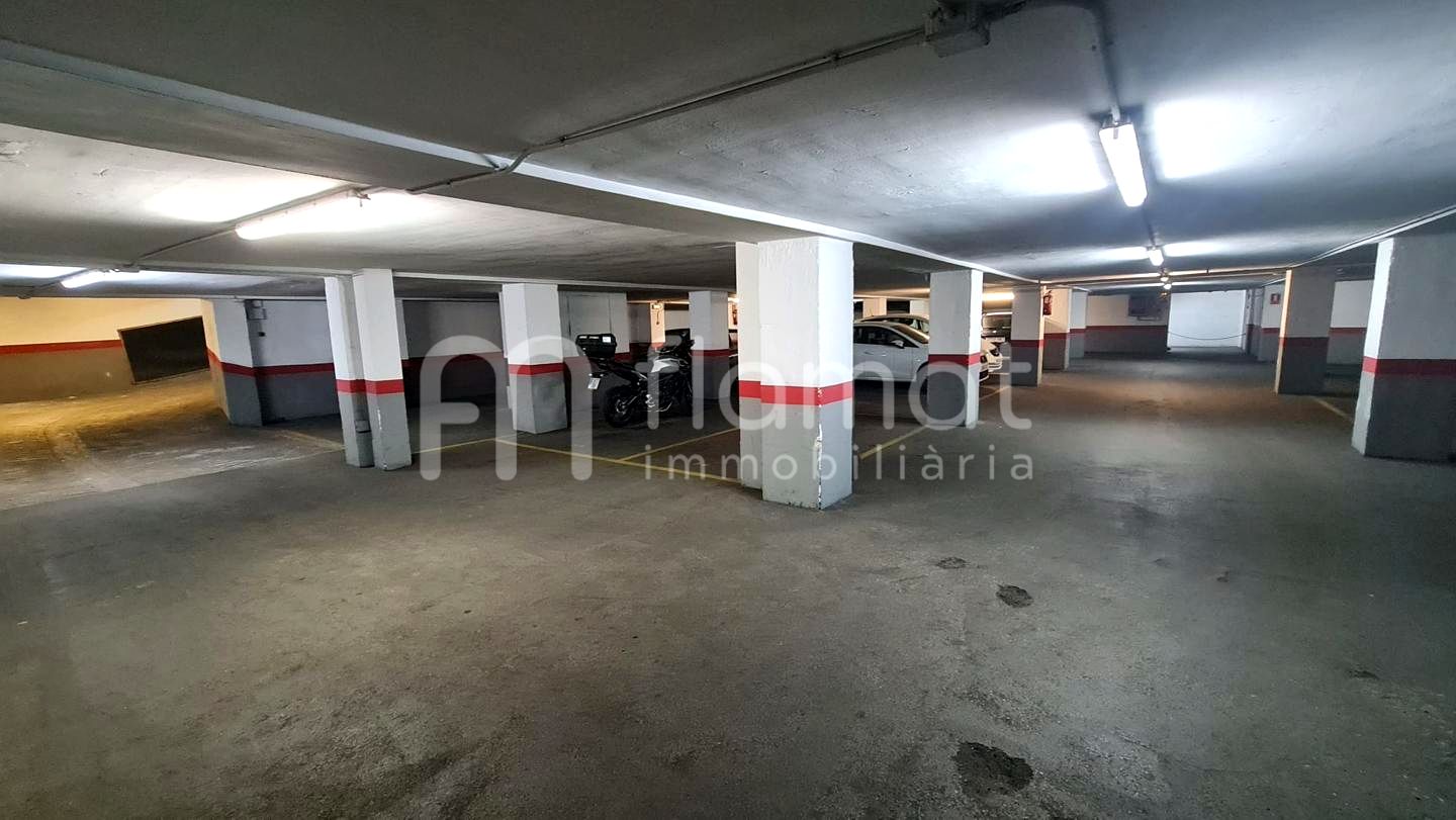 parking en sabadell · carrer-francesc-layret-08208 11500€