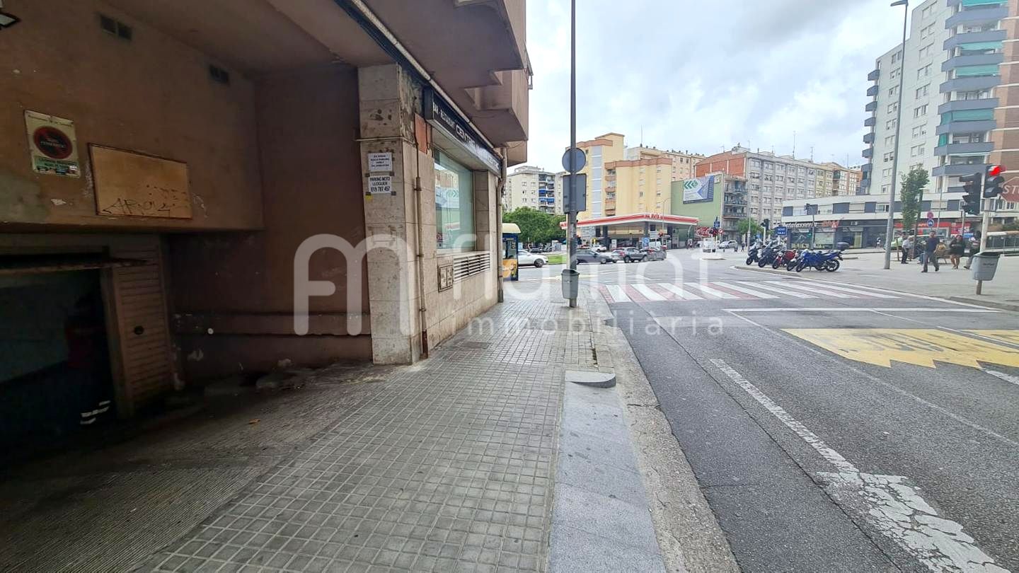 parking en sabadell · carrer-francesc-layret-08208 11500€