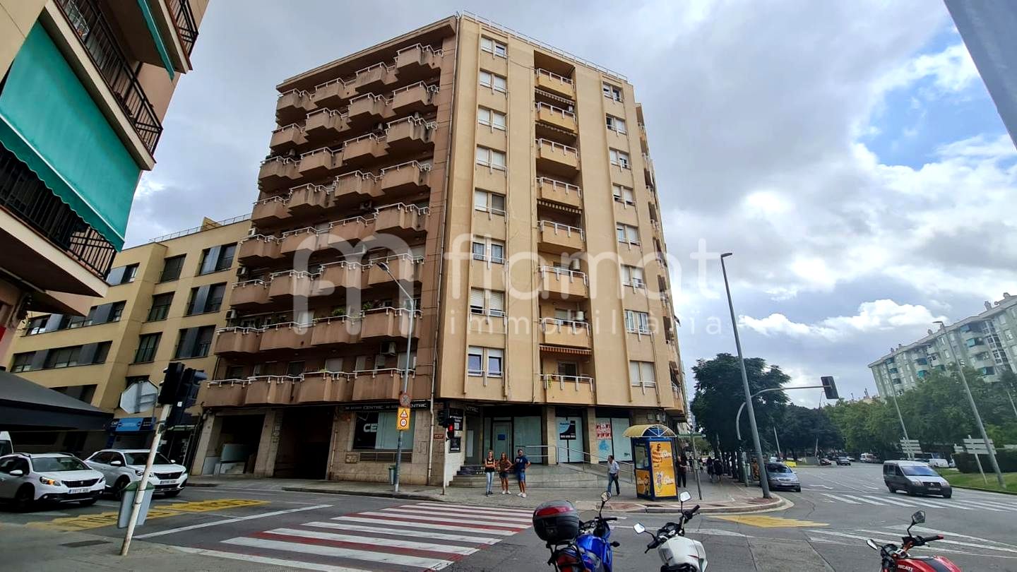 parking en sabadell · carrer-francesc-layret-08208 11500€