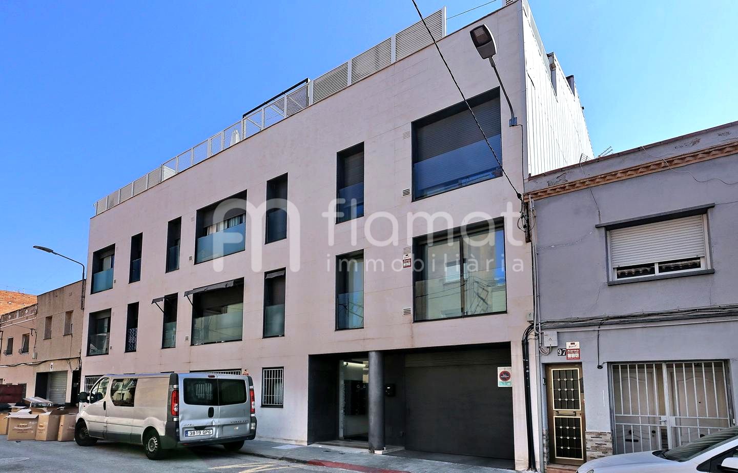pisos en sabadell · carrer-de-salvat-papasseit-08204 245000€