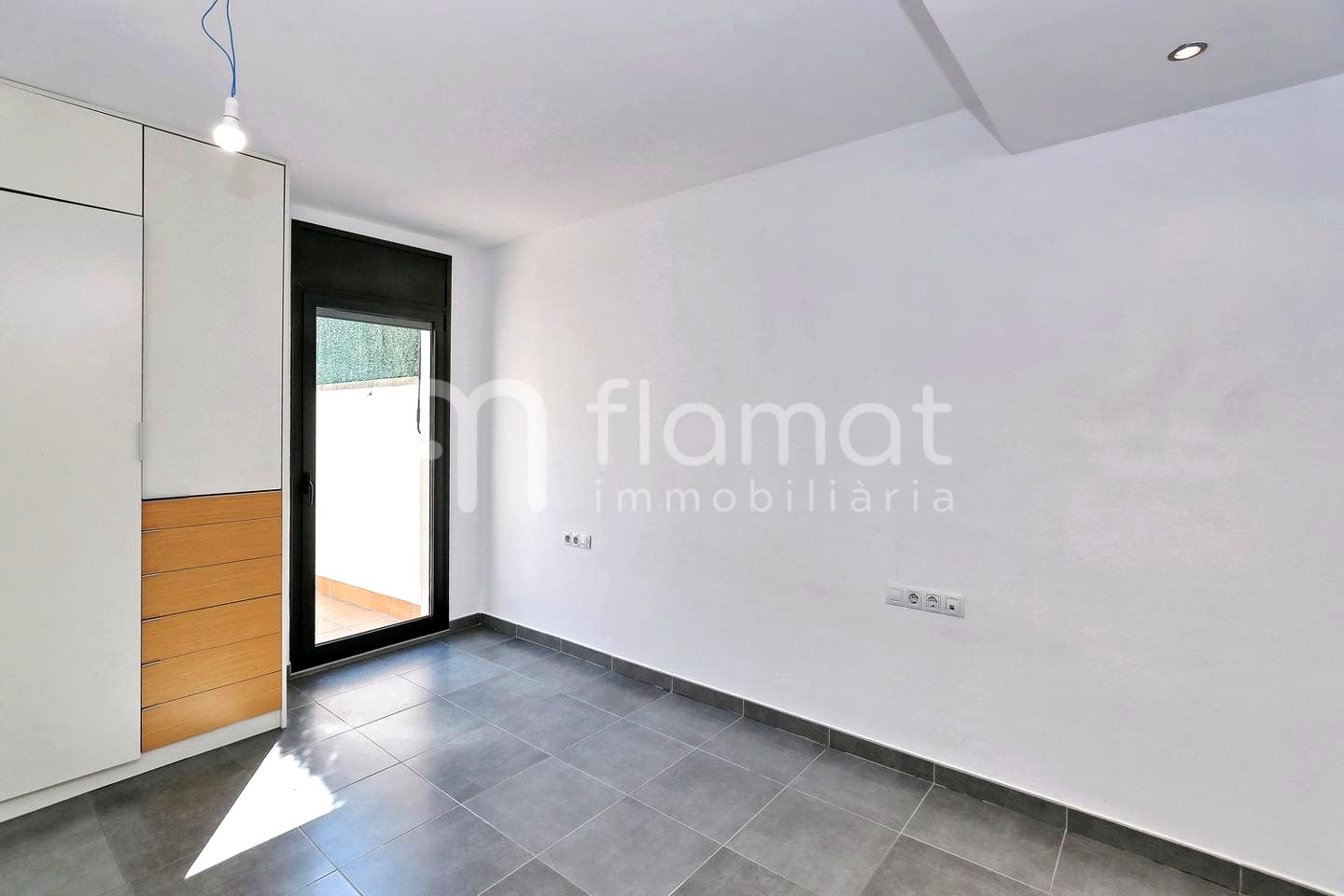 pisos en sabadell · carrer-de-salvat-papasseit-08204 245000€