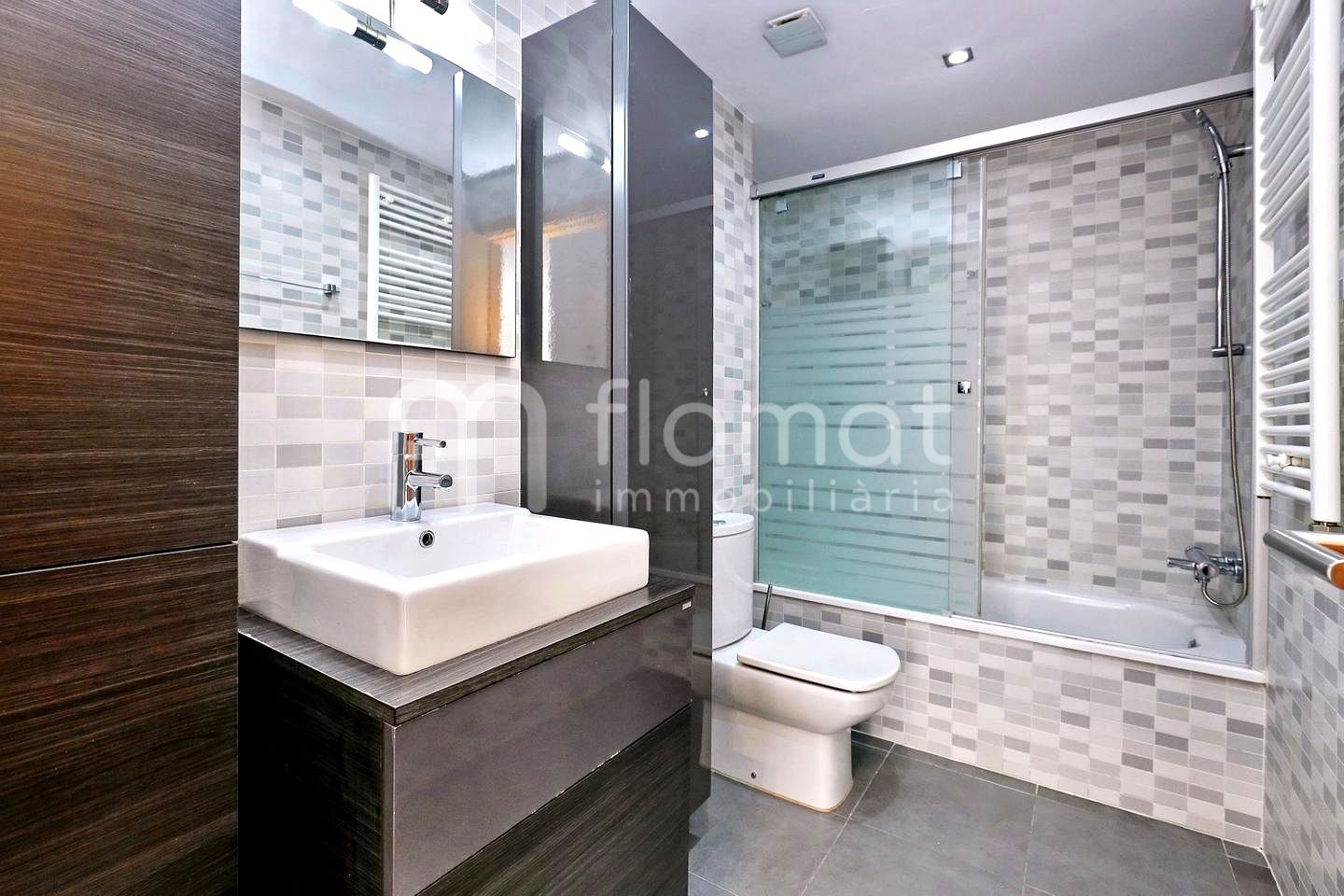 pisos en sabadell · carrer-de-salvat-papasseit-08204 245000€