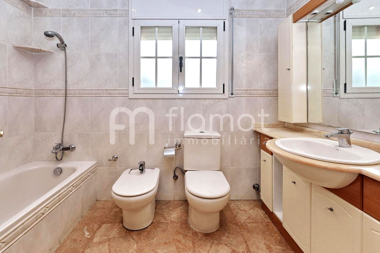 villas en caldes-de-montbui · carrer-palmera-08140 460000€