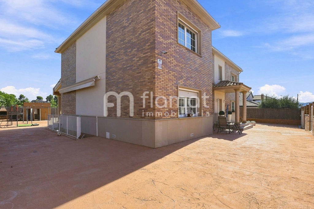 villas en terrassa · carrer-d'anglaterra-08228 839000€