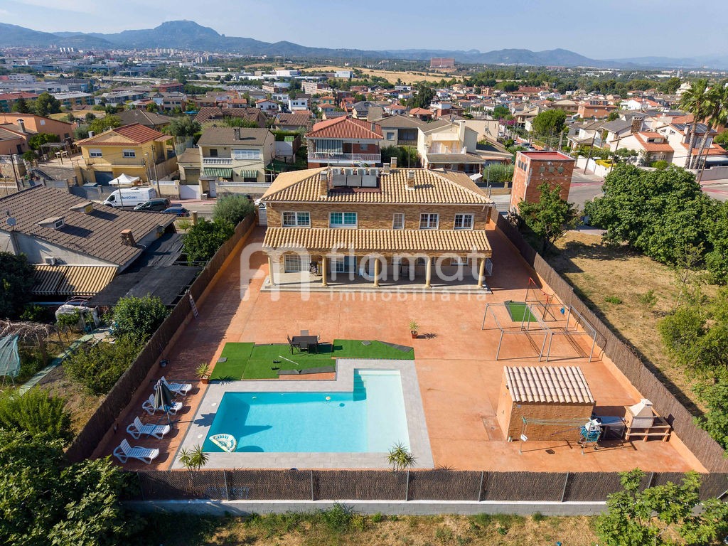 villas en terrassa · carrer-d'anglaterra-08228 839000€