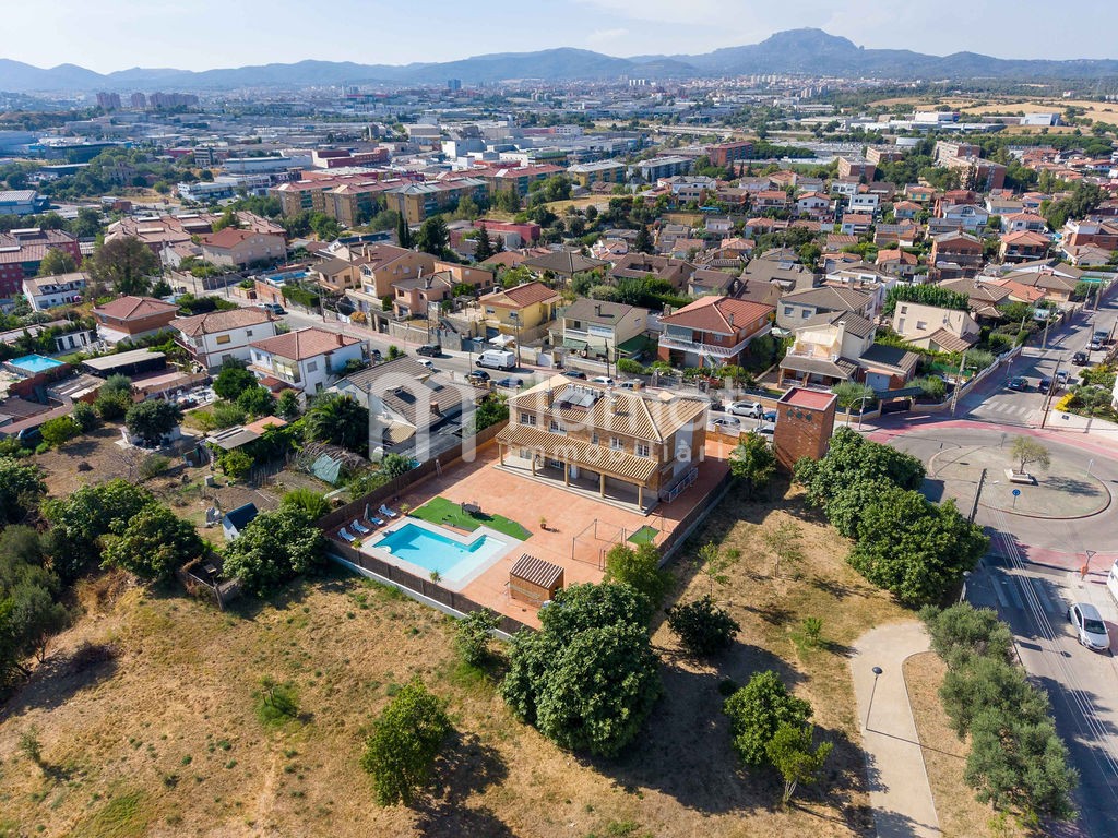 villas en terrassa · carrer-d'anglaterra-08228 839000€
