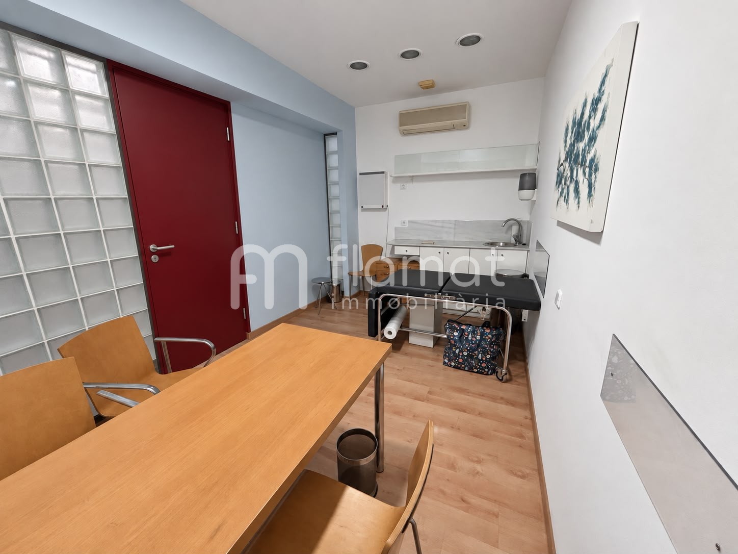 locales-comerciales en sabadell · carrer-d'angel-guimera-24-08201 110000€