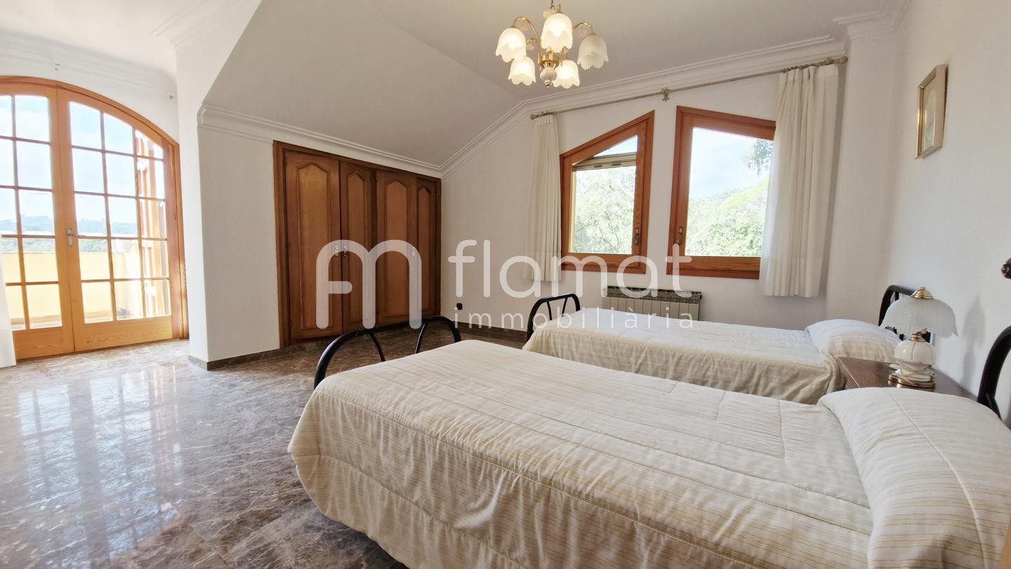 casa--chalet en sant-feliu-de-buixalleu · cami-de-santa-barbara-1-17451 810000€