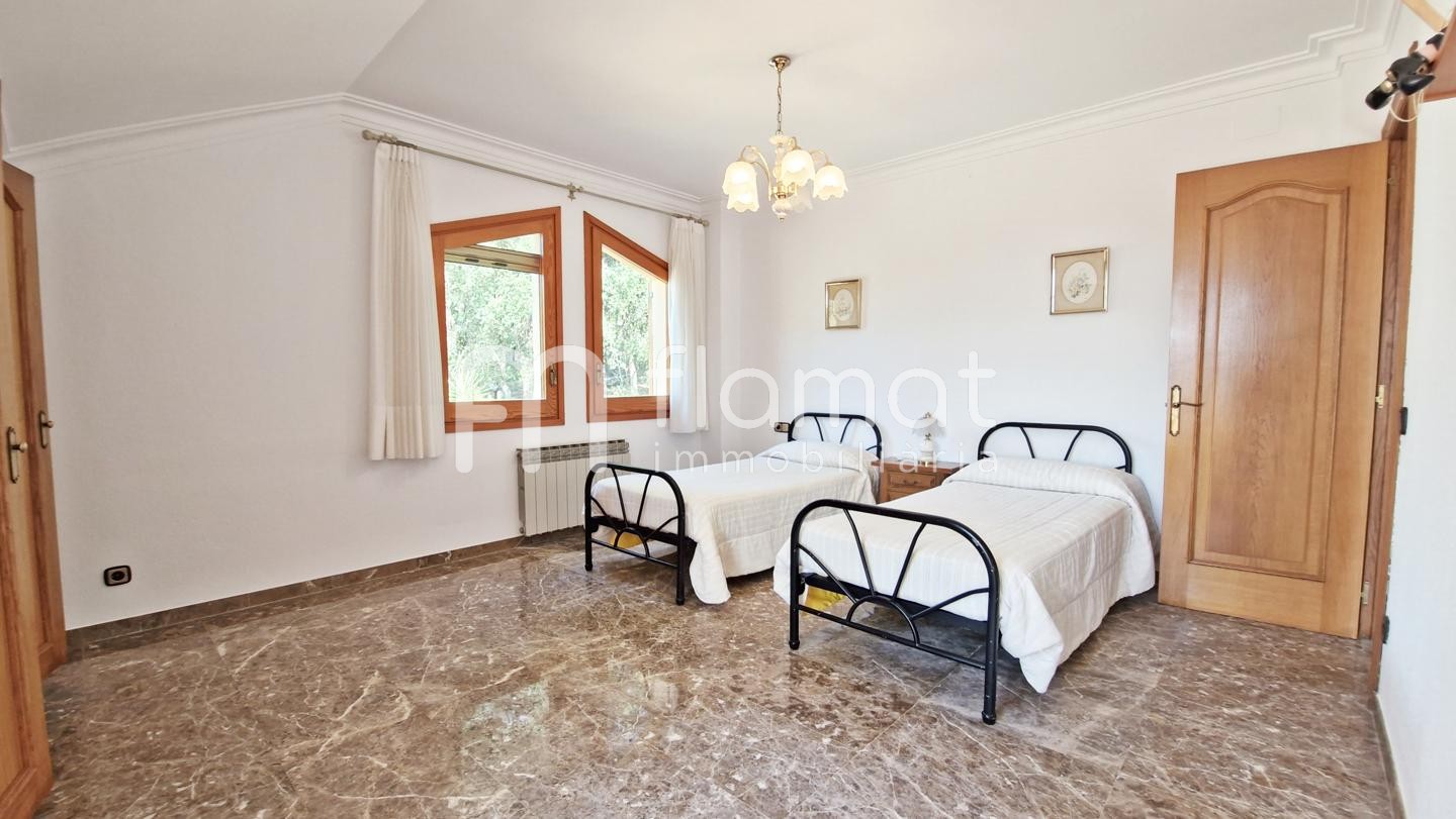 casa--chalet en sant-feliu-de-buixalleu · cami-de-santa-barbara-1-17451 810000€