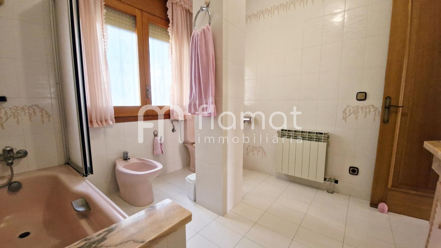 casa--chalet en sant-feliu-de-buixalleu · cami-de-santa-barbara-1-17451 810000€