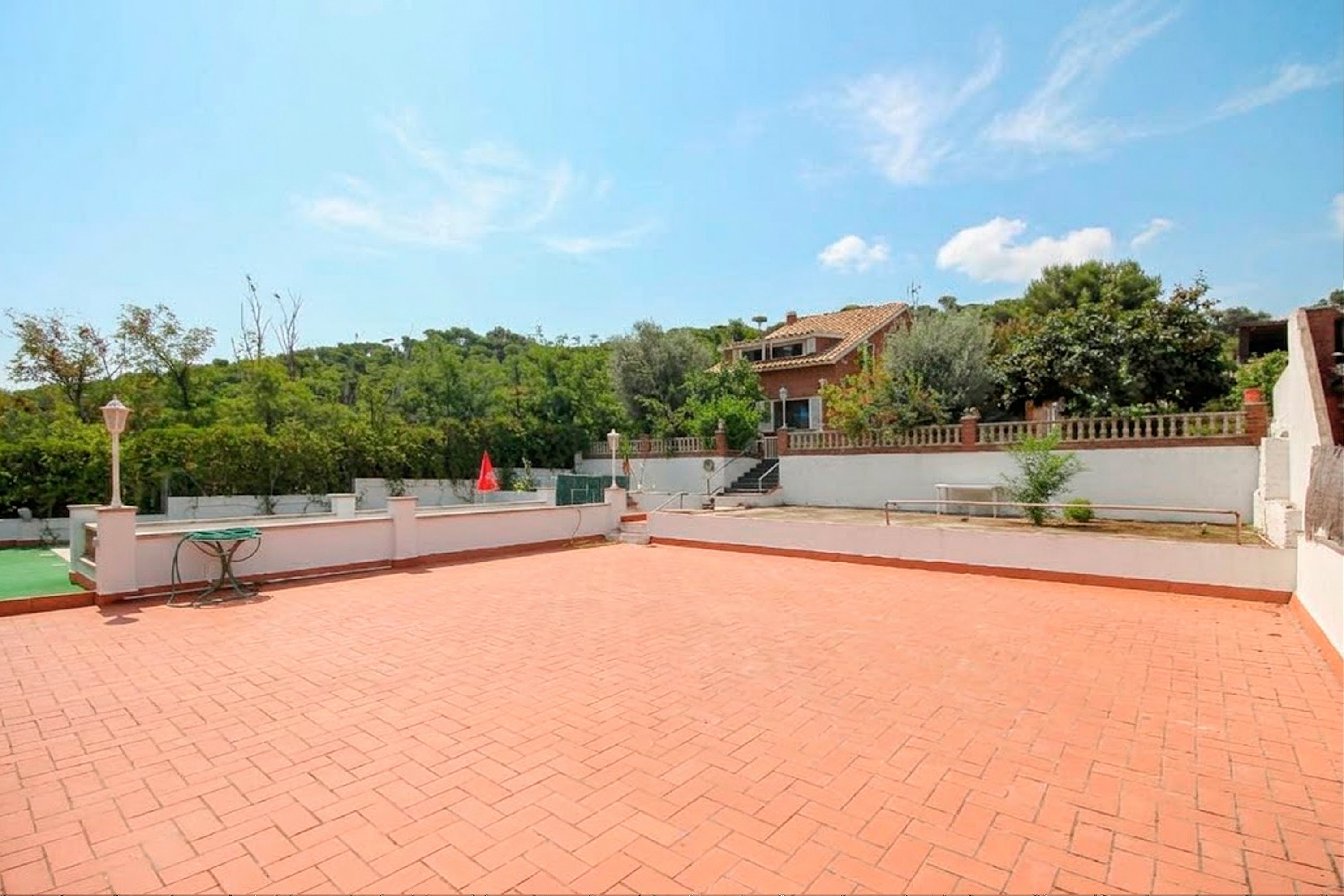villas en montcada-i-reixac · carrer-quixot-08110 799000€