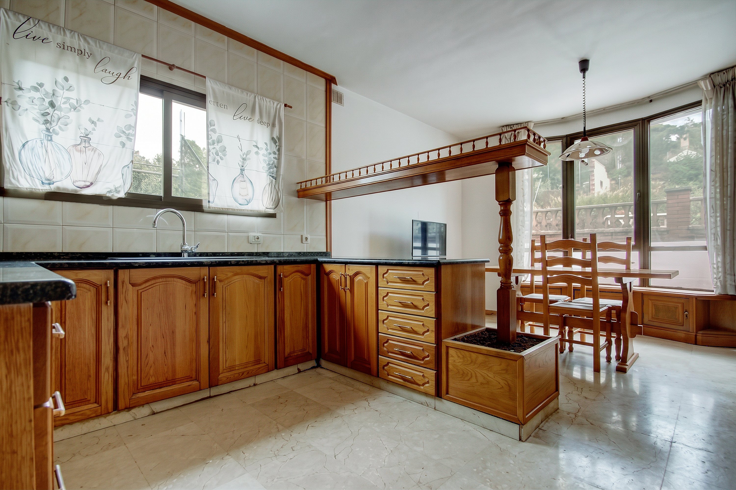 villas en montcada-i-reixac · carrer-quixot-08110 799000€