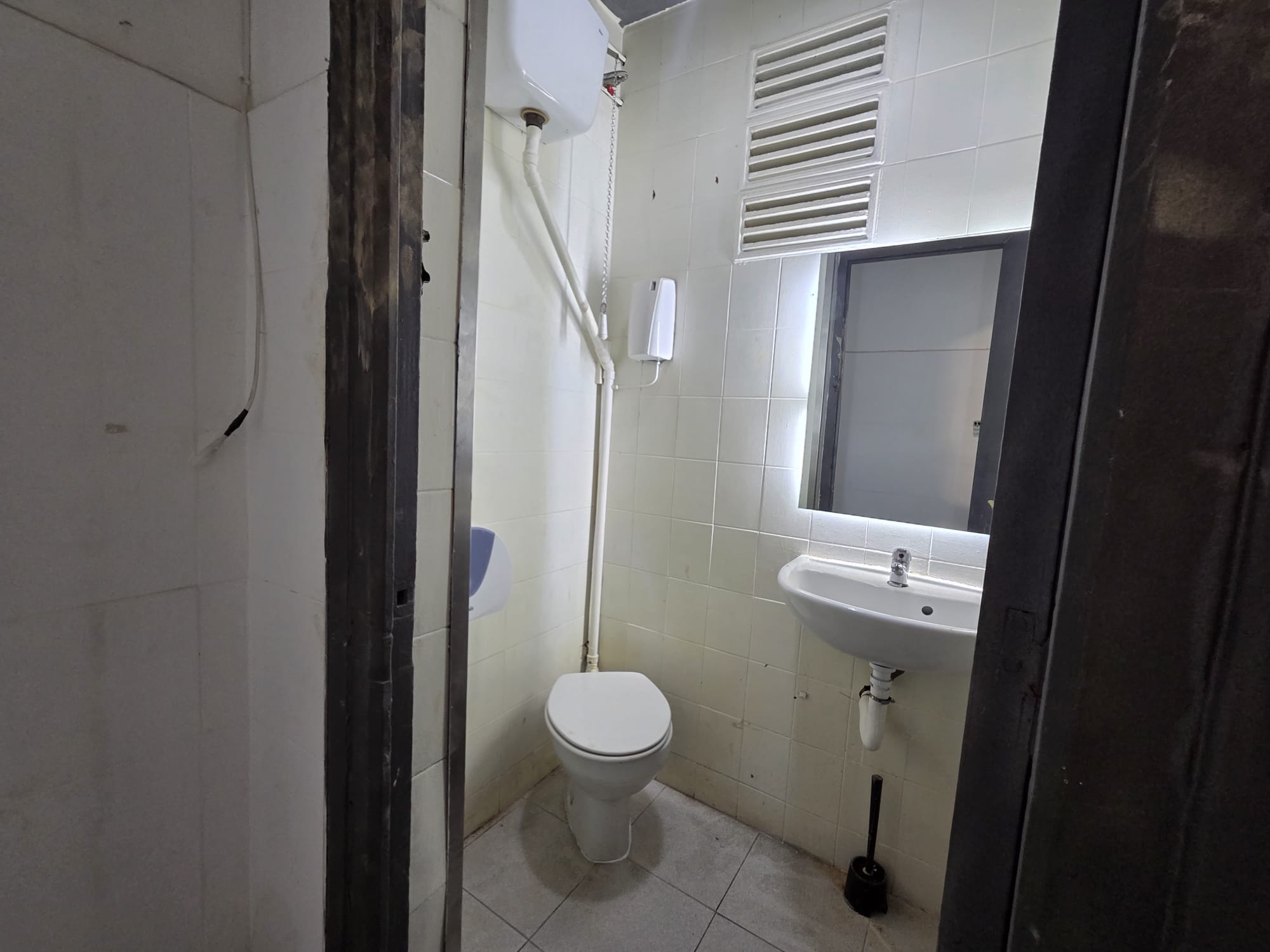 locales-comerciales en santa-coloma-de-gramenet · carrer-de-napols-08921 105000€