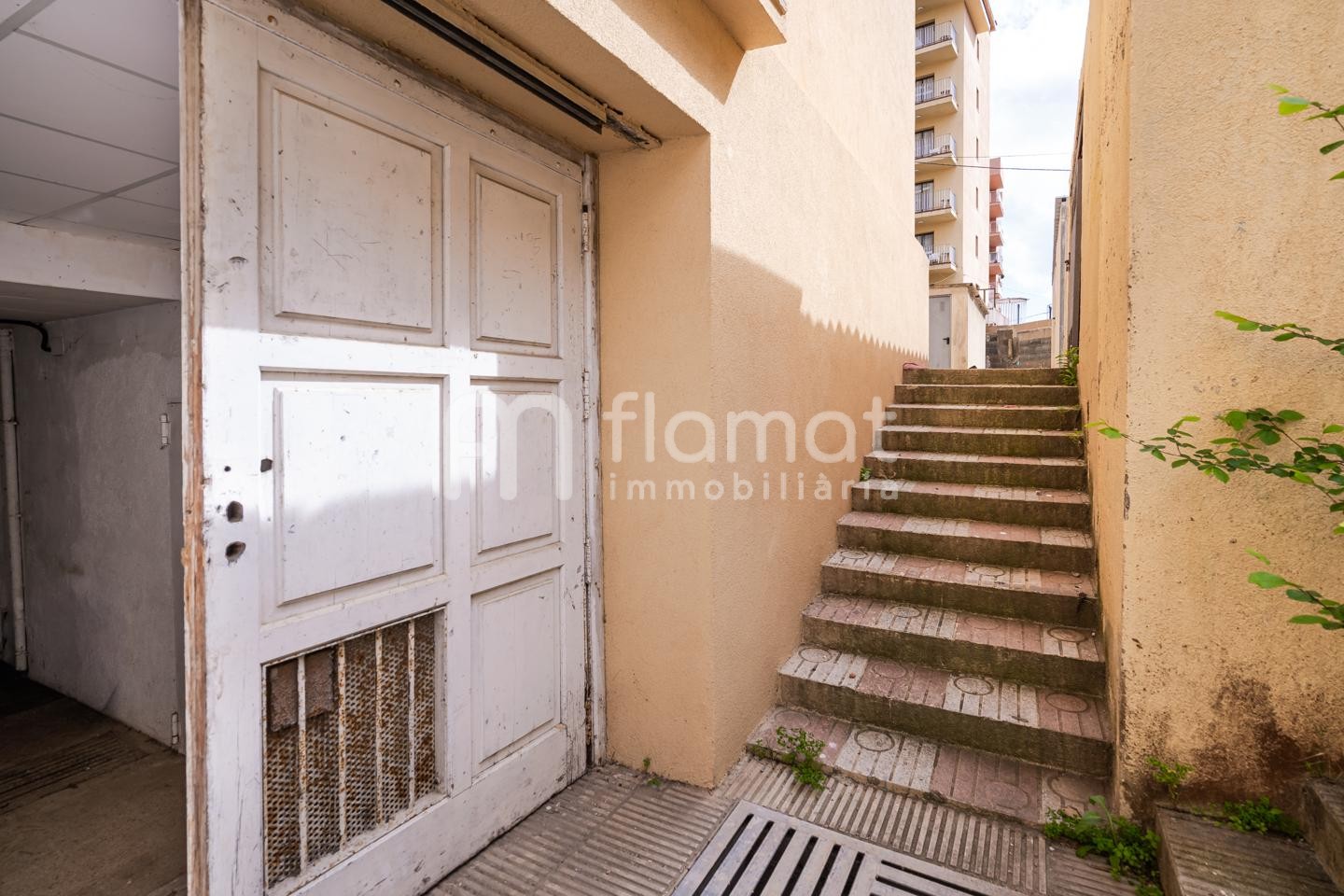 locales-comerciales en blanes · pins 195000€