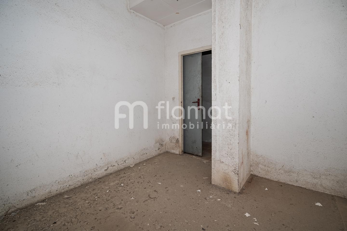 locales-comerciales en blanes · pins 195000€
