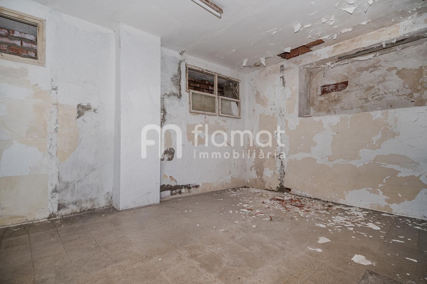 locales-comerciales en blanes · pins 195000€