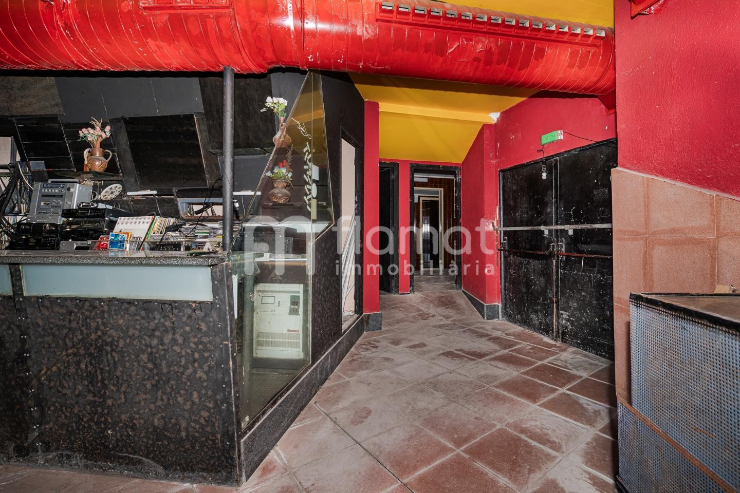 locales-comerciales en blanes · pins 195000€