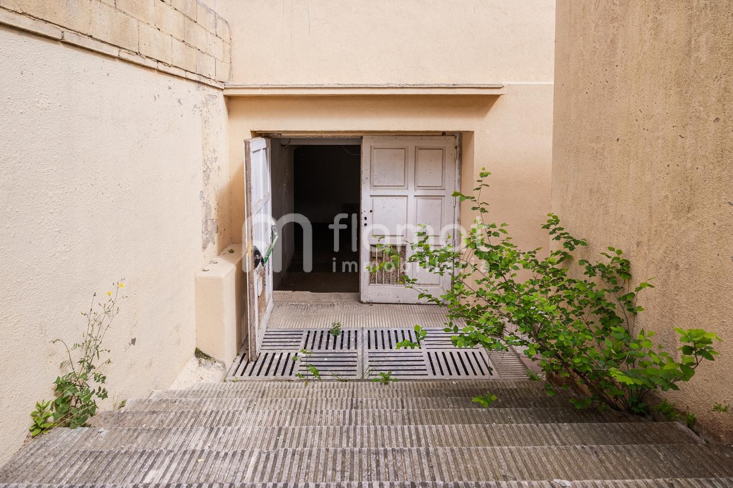 locales-comerciales en blanes · pins 195000€