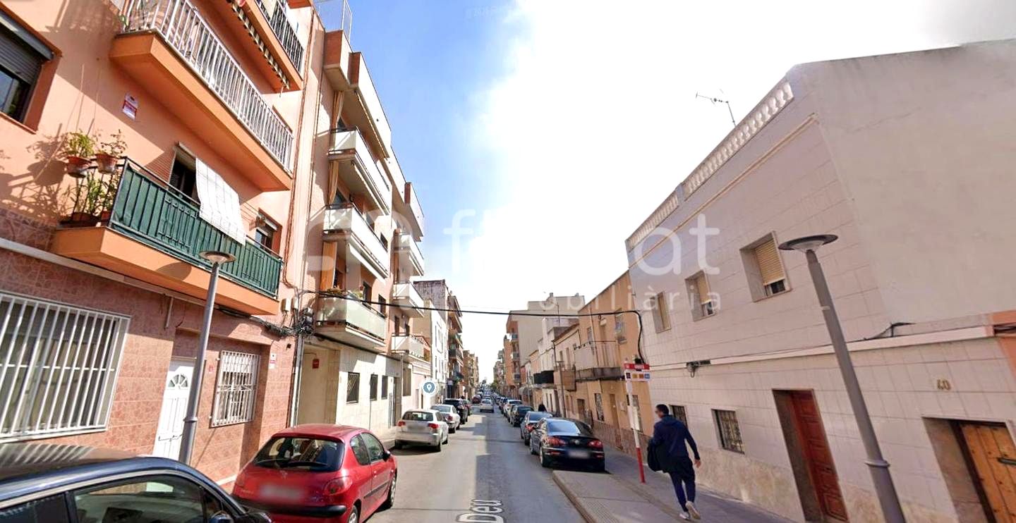 pisos en tarragona · carrer-deu-35-43100 48000€