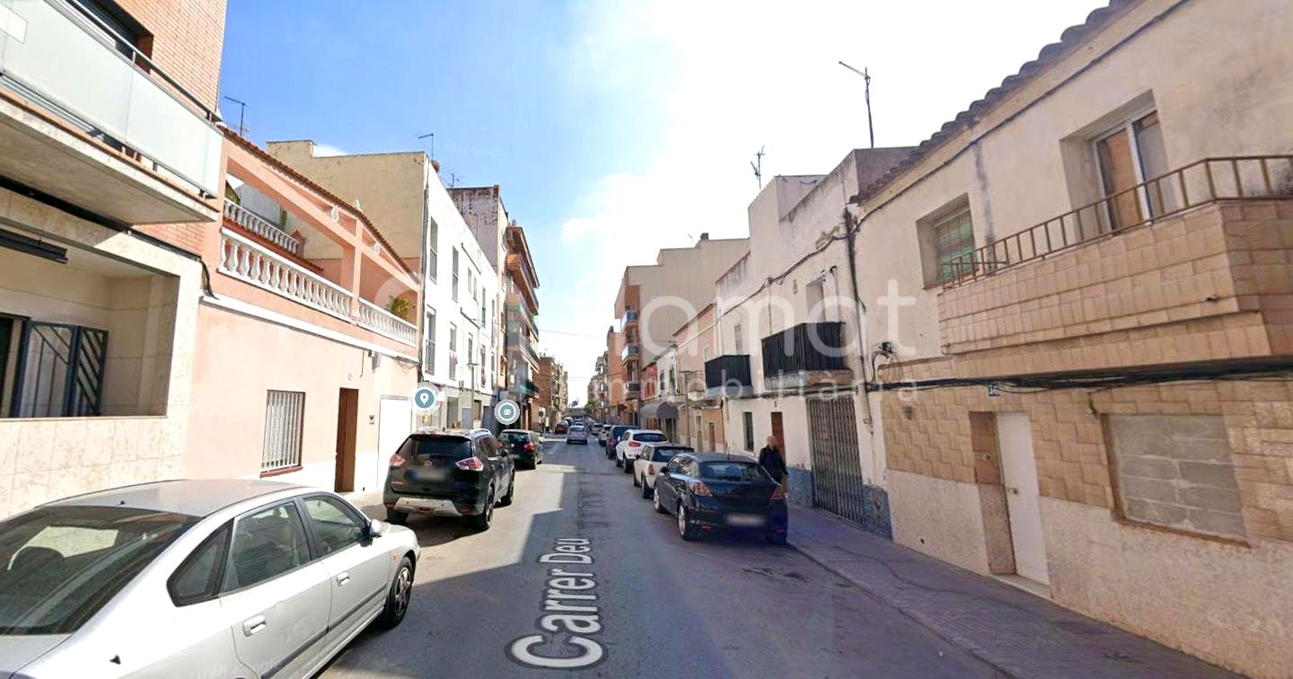 pisos en tarragona · carrer-deu-35-43100 48000€