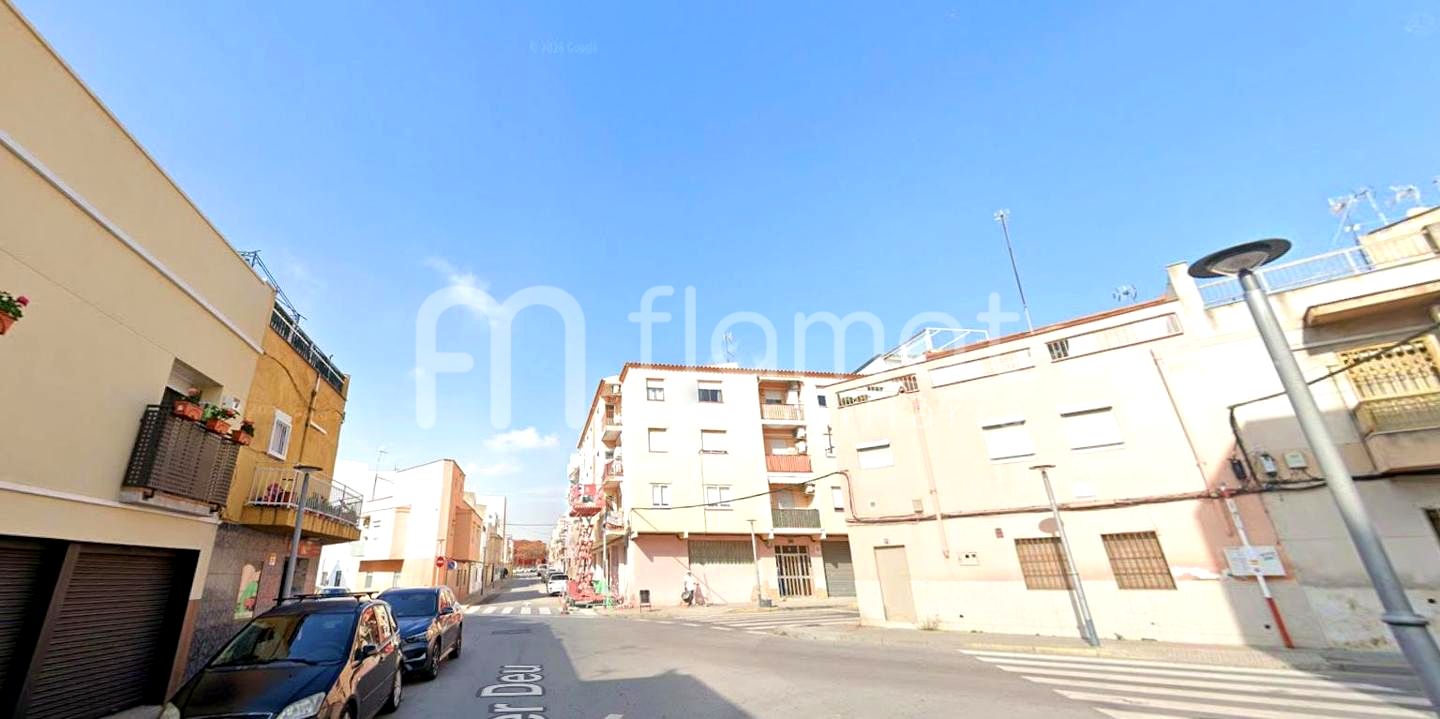 pisos en tarragona · carrer-deu-35-43100 48000€