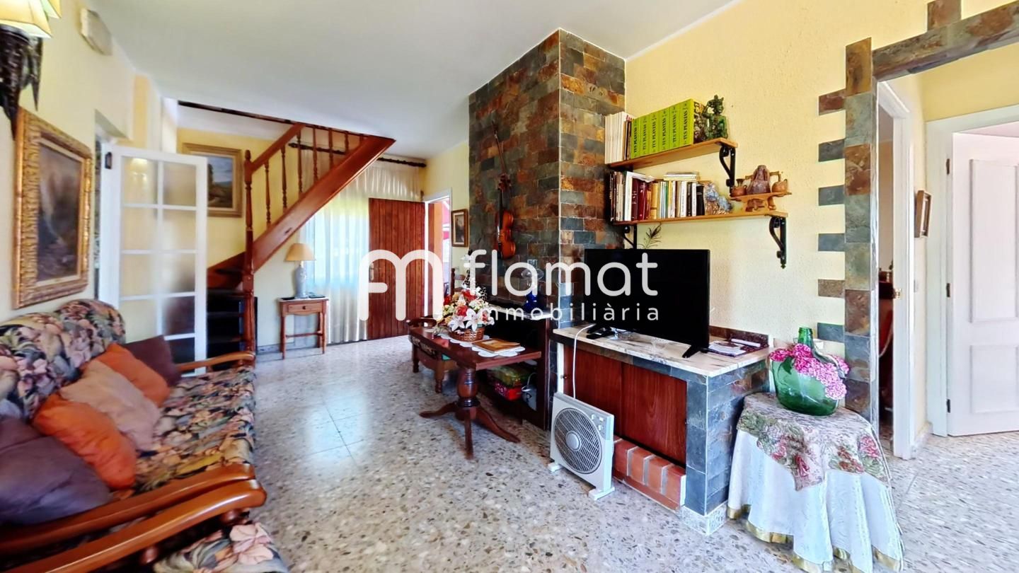 villas en el-catllar · carrer-de-salvador-segui-3-43764 358000€