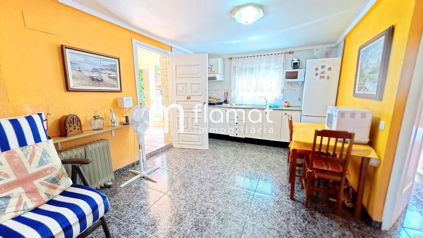 villas en el-catllar · carrer-de-salvador-segui-3-43764 358000€
