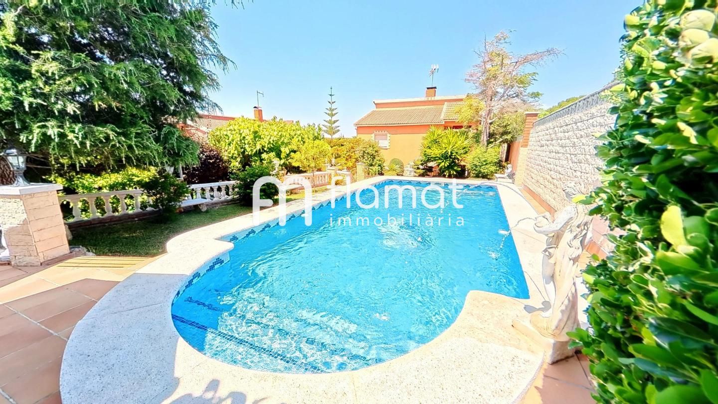 villas en el-catllar · carrer-de-salvador-segui-3-43764 358000€