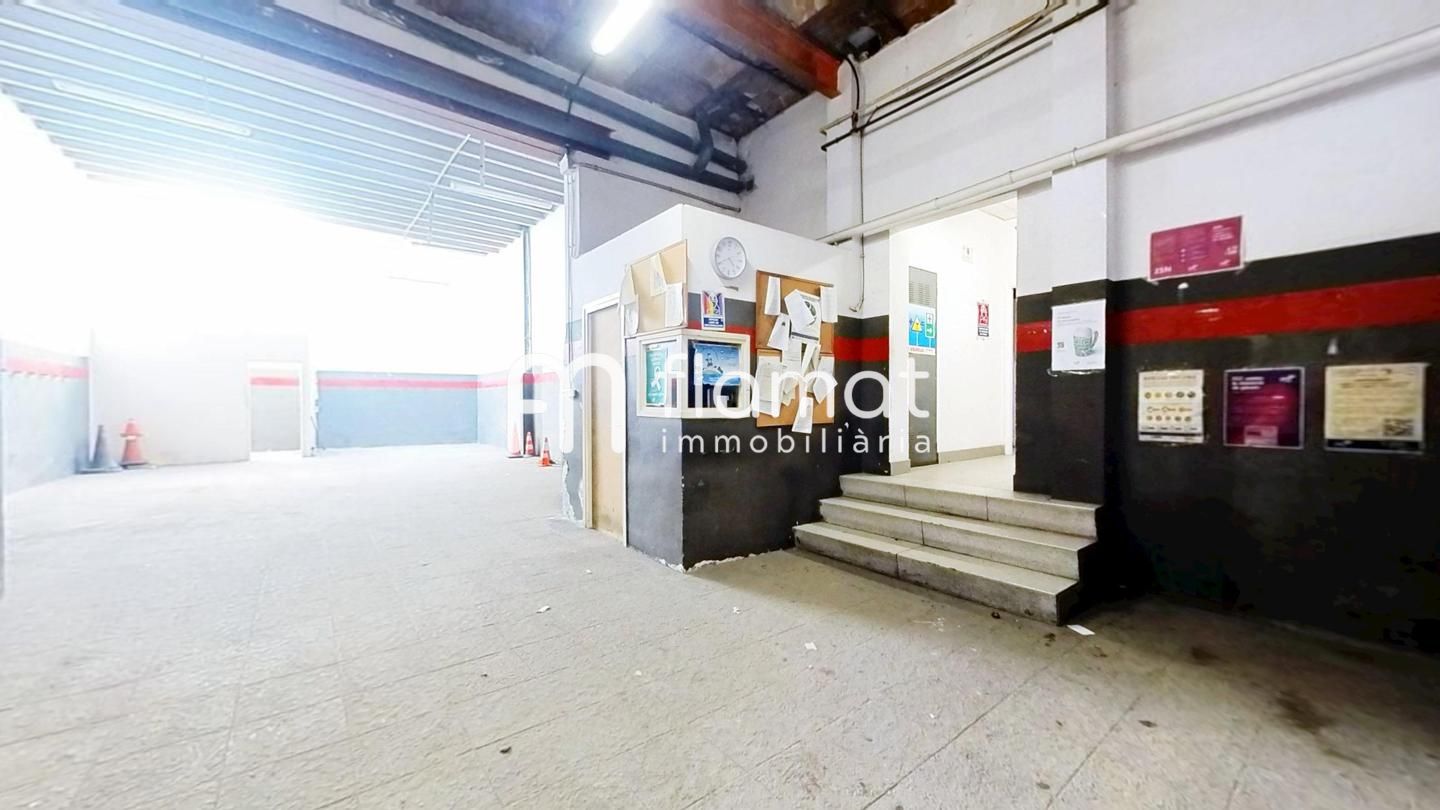 locales-comerciales en tarragona · carrer-de-l'assalt-7-43003 250000€