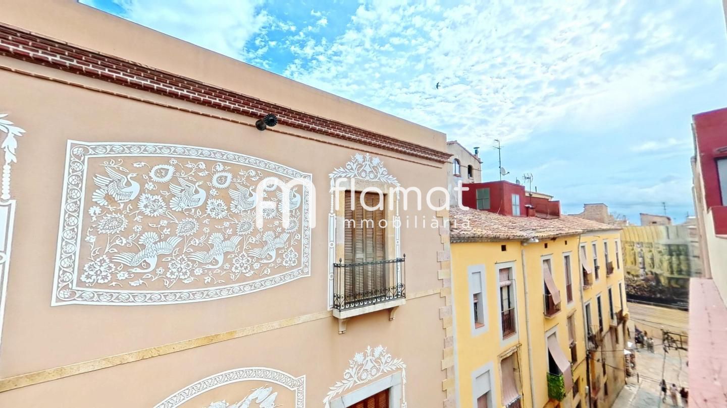 pisos en tarragona · carrer-de-les-escrivanies-velles-43003 95000€